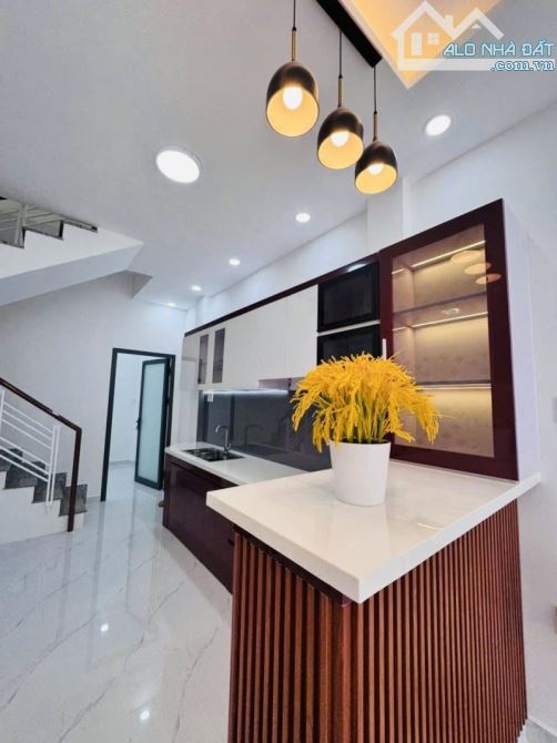 BÁN NHÀ NGUYỄN NGỌC NHỰT – GẦN CHỢ TÂN HƯƠNG – 2 TẦNG CHỈ 5.6 TỶ!