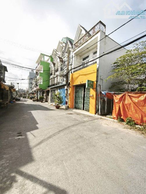 Đất bán - Thạnh xuân 46 - ra Hà huy Giáp 40m - 4m x 17m - Giá 4.3 tỷ