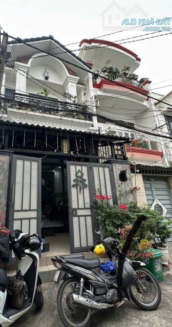 BÁN NHÀ ĐƯỜNG BÌNH TRỊ ĐÔNG,NGAY TÊN LỬA NỐI DÀI(4,5 x 14 x 2 TẦNG) 5.4 TỶ TL