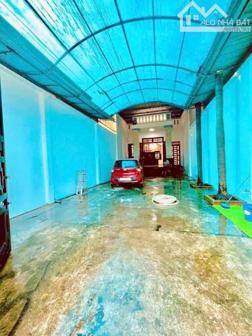 BÁN NHÀ TÂN PHONG, 1TRỆT 1LẦU LỬNG, SỔ HỒNG THỔ CƯ, ĐƯỜNG 5m, SÂN ĐẬU 3 OTO (NP821)