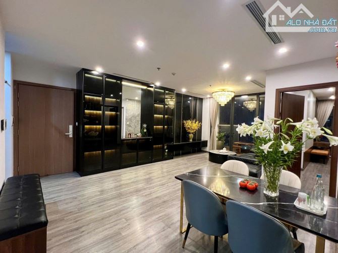 Chủ đi nước ngoài cần bán căn 3N2 95m tại Golden Park- Cầu Giấy. Tầng đẹp view thoáng 9ty2