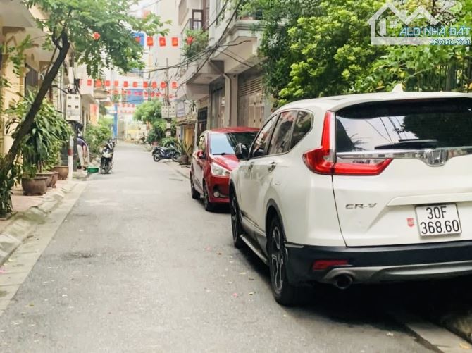 PHÂN LÔ Ô TÔ PHỐ HOA BẰNG_CẦU GIẤY_NHÀ MỚI XÂY 3 NĂM_DT 38M_5 TẦNG_MT 4.2M_GIÁ 12.5 TỶ