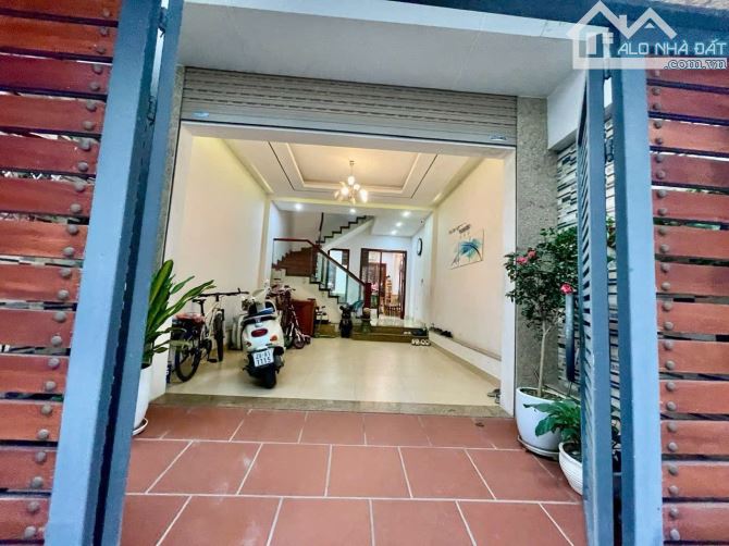 Ngọc Thụy 72m 4Tầng DÂN XÂY, Ô TÔ 7 CHỖ vào chỉ  11,95 tỷ