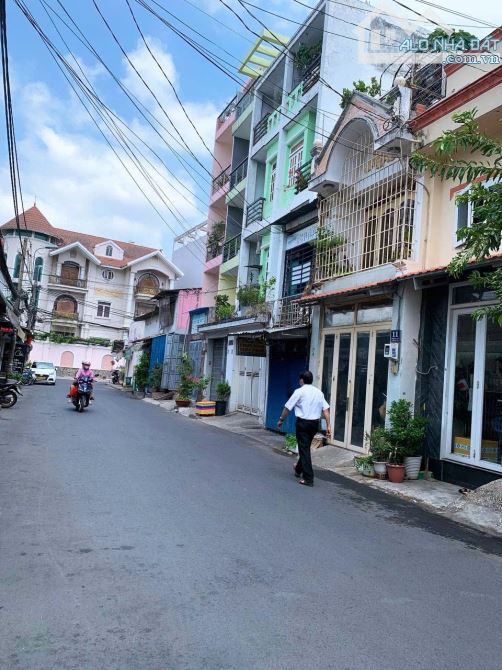 Nhà tiện kinh doanh hoặc cho thuê đường 12 Trần Não, P. An Khánh Q2. DT 6x17. Giá 20 tỷ TL