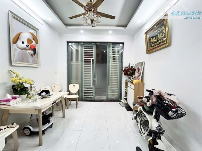 !!!chủ cần bán nhà cho con đi du học địa chỉ tại lạc long quân !!!