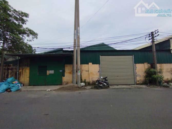 Cho thuê kho KCN Phú Minh, Bắc Từ Liêm, HN. DT 350m, cao 5m có điện 3fa, xe công đỗ cửa. G