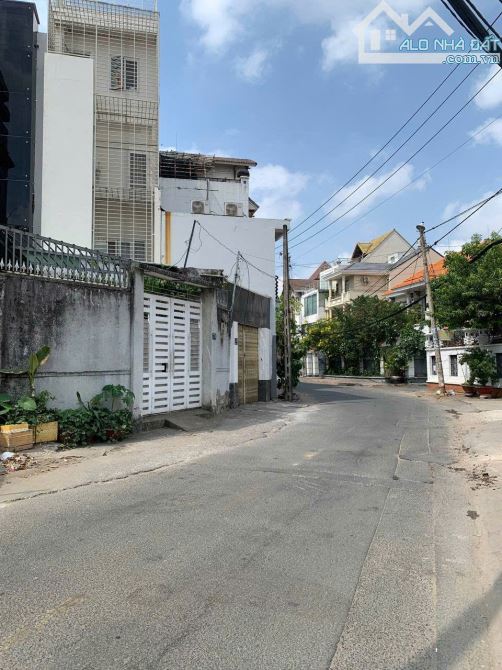 Bán đất góc 2MT đường 12 Trần Não, P. An Khánh, Q2. DT 7,5x28M. Giá chỉ 35 tỷ TL
