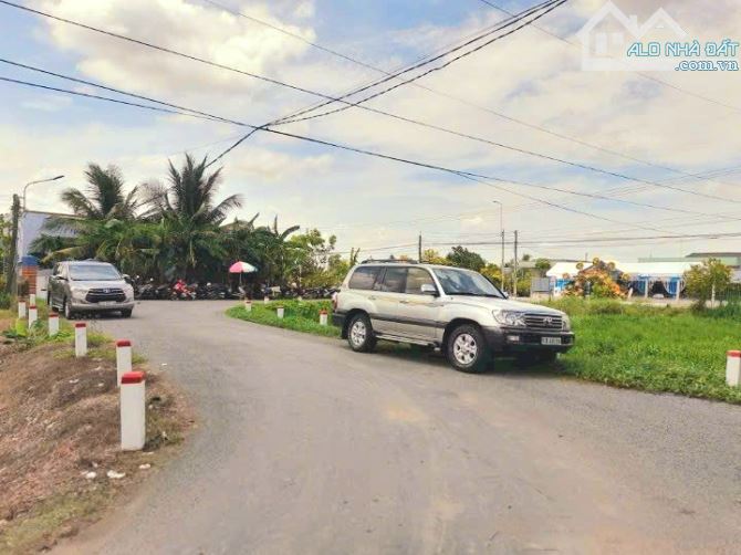Siêu phẩm, 703m2 đất vườn view sông cực đẹp chỉ 700tr