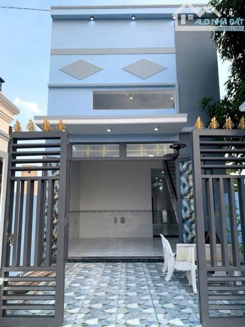 NHÀ ĐẸP DIỆN TÍCH KHỦNG LONG GIÁ TIỂU LONG