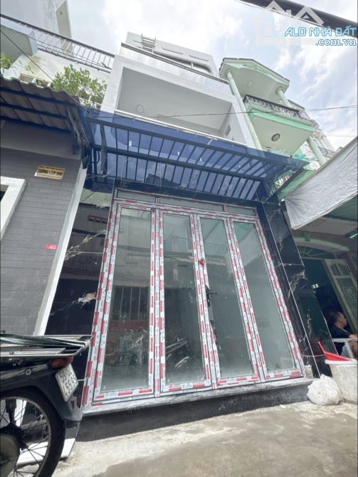 BÁN NHÀ MỚI 3 TẦNG HẺM XE HƠI Hoàng DIỆU Q.4 NHỈNH 6TY