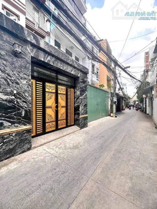Bán nhà quận 10,  cmt8, gần Tô Hiến Thành, 3 tầng , 5 x 12, nhỉnh 9 tỷ