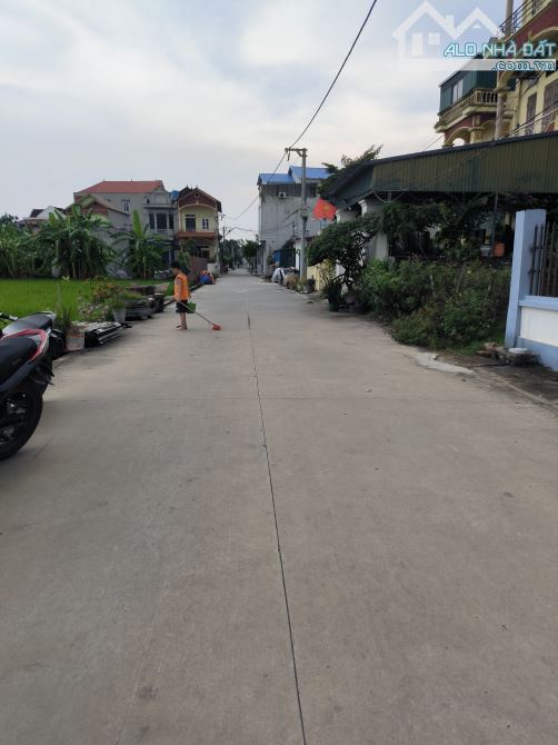 BÁN ĐẤT LÔ GÓC Ô TÔ TÂN DÂN SÓC SƠN 100M2 - Ô TÔ 7 CHỖ GIÁ 3.39 TỶ