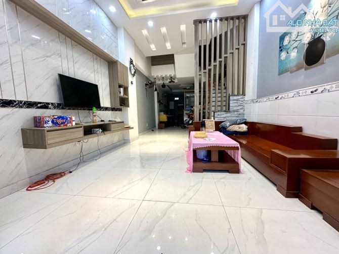 Bán Nhà Đường Cây Keo Hẻm Xe Hơi 68m2 3 Tầng Sân Thượng Giá Chỉ Nhỉnh 6 Tỷ