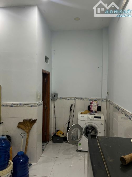 BÁN NHÀ HẺM 3 GÁC – QUẬN TÂN BÌNH – GẦN SÂN BAY – KẾT CẤU 1 TRỆT 1 LẦU