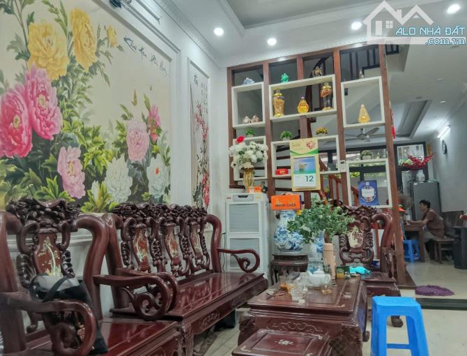 BÁN NHÀ 5 TẦNG NGUYỄN KHÁNH TOÀN 60m² 3.6M MẶT TIỀN 14 TỶ Ô TÔ TRÁNH VỊ TRÍ ĐẮC ĐỊA