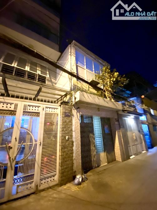 Bán nhà Nguyễn Thị Tần, xe hơi đỗ cửa, hẻm thông tứ tung, 6.x tỷ tại P. Chánh Hưng, TP.HCM