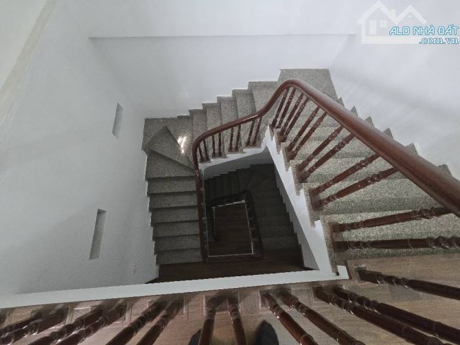74m TÂY HỒ VỈA HÈ Ô TÔ TRÁNH , mt 4,5m - SỔ ĐỎ VUÔNG NỞ HẬU NHẸ - TIỆN ÍCH NGẬP TRÀN