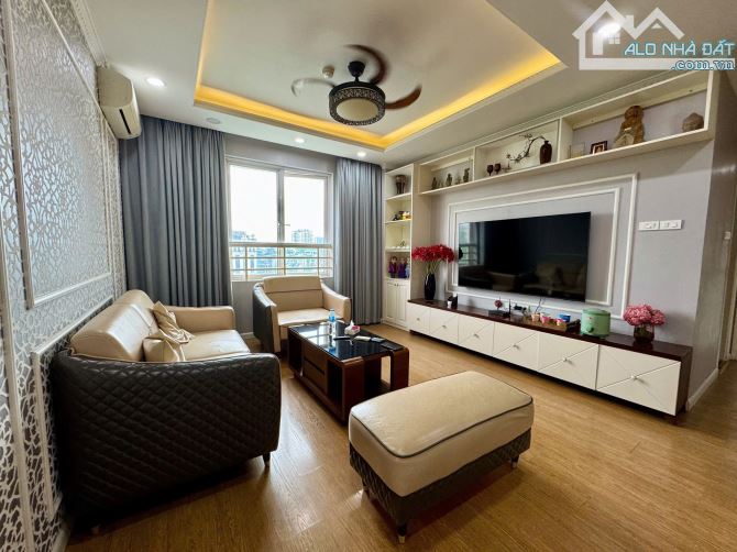 CHUNG CƯ NGUYỄN  CHÍ THANH CĂN GÓC, 3 NGỦ, 2 WC. DT105M, GIÁ 9.9 TỶ