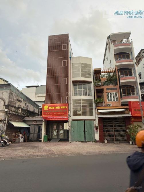 Bán góc 2 mặt tiền Trần Phú Q5 (4x20m) đoạn 2 chiều đẹp.21 tỷ
