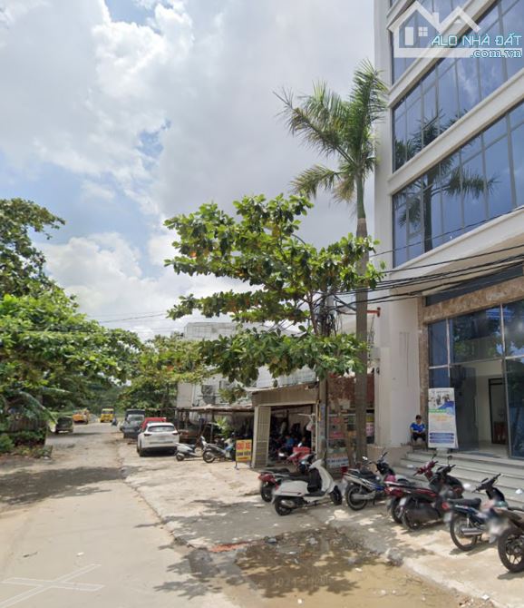 Bán CHDV 18 phòng ngã 4 ga gần trường đại học Văn Hiến, giá 10.9 tỷ tl