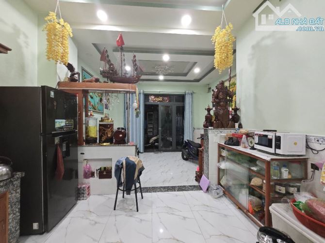 Nhà 3 tầng- HXH- Ngang 5m- Đs.8 Linh Xuân