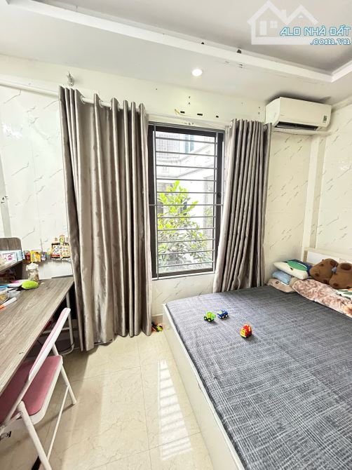 Bán nhà riêng tại Ngọc Hồi, 4,98 tỷ, 40m2, 4PN, 4WC, hàng hiếm tại Thanh Trì, Hà Nội