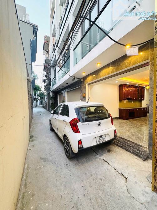 BÁN NHÀ PHỐ NGUYỄN VĂN LINH – 40m² – 6 TẦNG – THANG MÁY – Ô TÔ ĐỖ CỬA – GIÁ CHỈ 8,8 TỶ