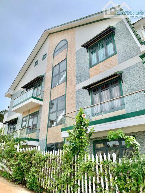🔥 Bùng nổ cơ hội – sở hữu ngay Villa 3 mặt tiền siêu khủng Đà Lạt 🔥