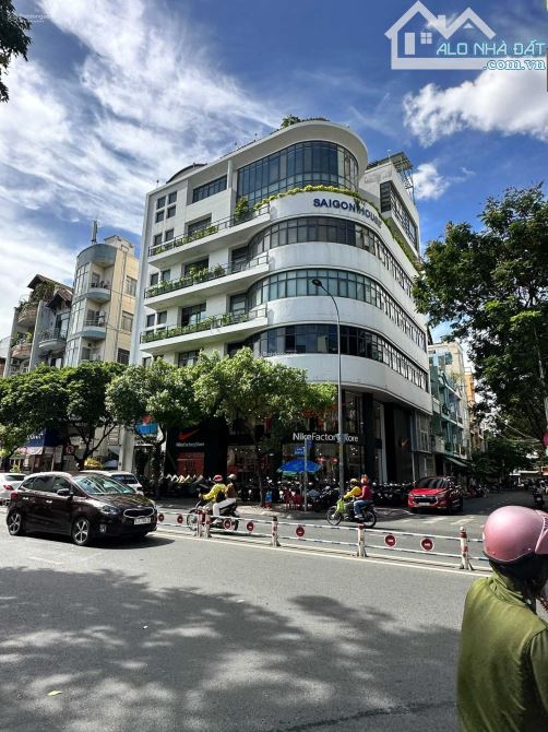 Tòa nhà GÓC 3MT 69 Bùi Thị Xuân Q1 | 6x28m | 8 Tầng | HĐT: 300tr/tháng |