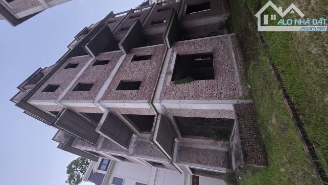 BÁN BIỆT THỰ  HOÀI ĐỨC, KHU ĐẠI GIA Ở, 2 MẶT ĐƯỜNG Ô TÔ TRÁNH, VIEW HỒ 354m2 ,69 TỶ