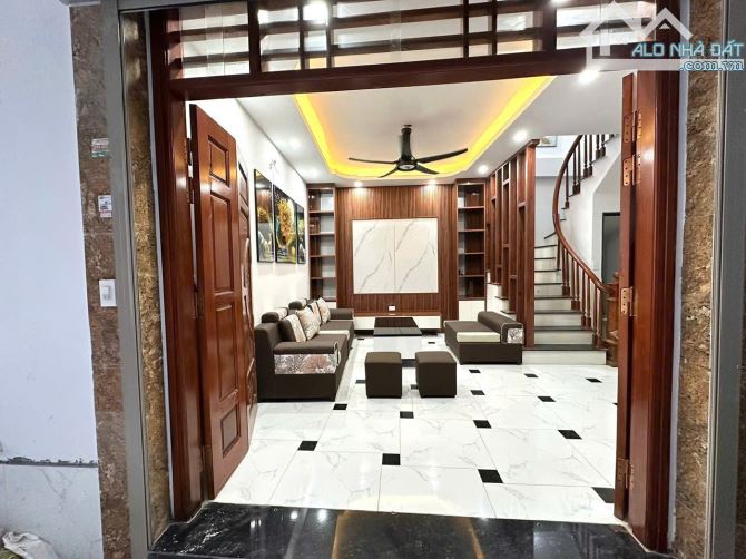 Bá,n Nhà Vân Canh Hoài Đức, 30m2*5Tầng, Nở Hậu, Full đồ, Ngõ Thông, Chỉ 30m ra Ôtô tránh.