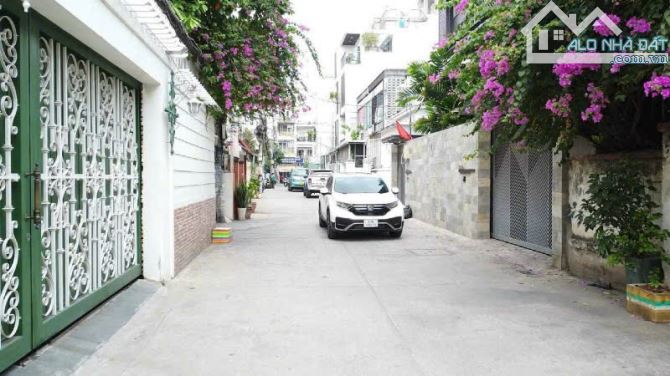 Bán nhà HXH 220/80 Lê Văn Sỹ, Q3, DT: 4,5x14m, 3 tầng, HDT 40tr, giá 17 tỷ TL