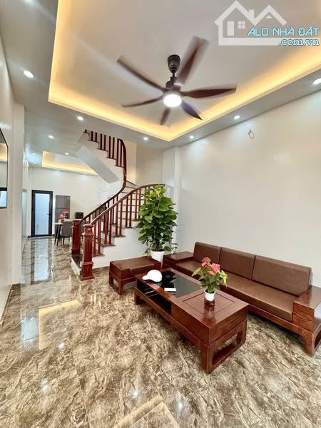 DƯƠNG QUẢNG HÀM - CẦU GIẤY, 44M x MT 4M - Ô TÔ DỪNG ĐỖ NGÀY ĐÊM, VÀI BƯỚC RA PHỐ