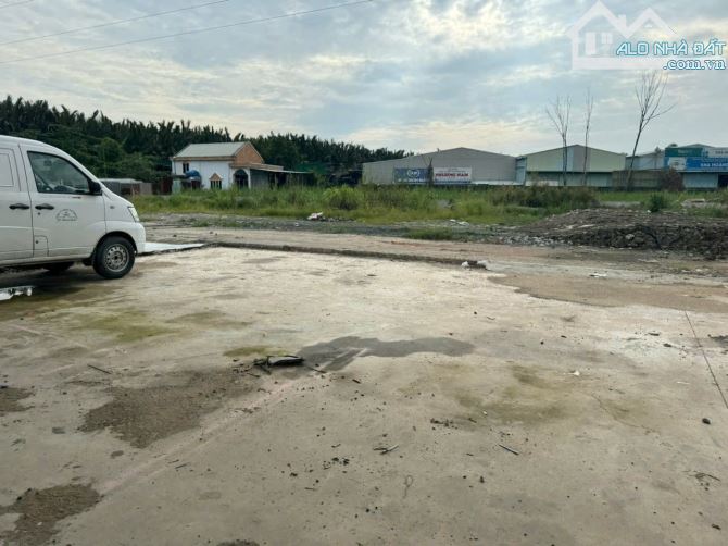 cho thuê 5.000m2 đất đường Nguyễn Bình + 400m2 kho hoàn thiện giá 80 tr/ tháng