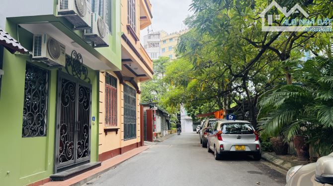 NGUYỄN CHÍ THANH BÁN NHÀ - PHÂN LÔ - QUÂN ĐỘI -  ÔTÔ ĐỖ CỬA - SÁT PHỐ - DÂN TRÍ CAO