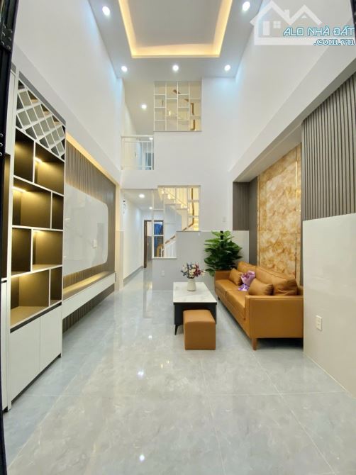 BÁN NHÀ ĐẸP VIEW LANDMARK,ĐƯỜNG HUỲNH TẤN PHÁT NHÀ BÈ,5 TẦNG,45M2, 5PN CHỈ 5.29 TỶ