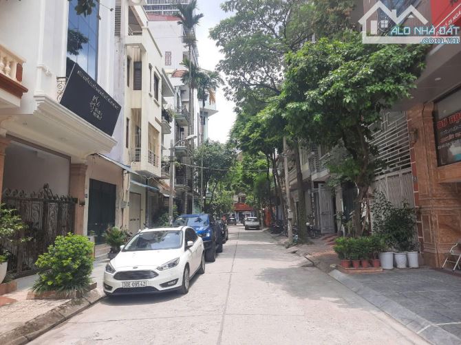 Phân lô Lương Thế Vinh, Vũ Hữu, gần hồ. 80m2 ô tô tránh vừa ở vừa KD