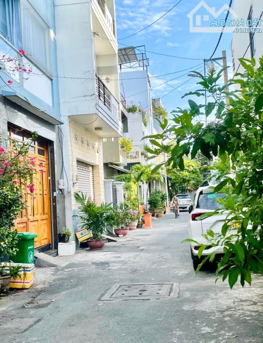 Bán nhà HXH, gần Gò Dầu, Quận Tân Phú,57m2, 3 tầng, giá 5,68 tỷ