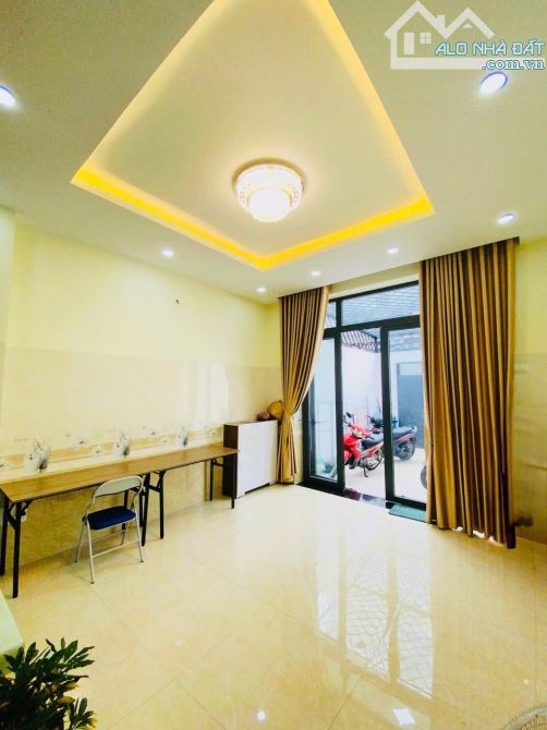 Nhà bán Hẻm Xe Hơi đường Bình Trị Đông, 77m2 ( 4.4 x 17.5 ) 4 TẦNG 4 PN 4WC, gần Chợ