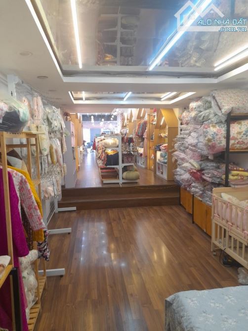 Siêu phẩm MP phạm Ngọc Thạch Đống Đa dt 83m x 6tầng. TM x mt 4m x chỉ 33 tỷ