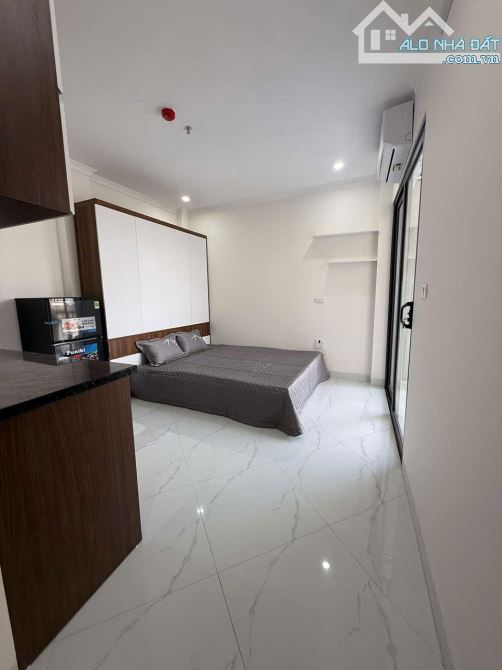 Cho thuê nhà CHDV phố Võng Thị, 85m2 x 7T, MT 7M, Thang Máy, 19P Apartment, Vị trí sát hồ
