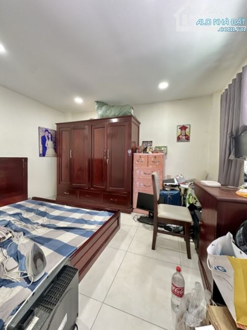 🔥 TRUNG TÂM QUẬN 1 - 10M RA MẶT TIỀN ĐƯỜNG BÙI THỊ XUÂN - NHÀ 4 TẦNG ĐÚC BTCT GỒM 3PN - 4