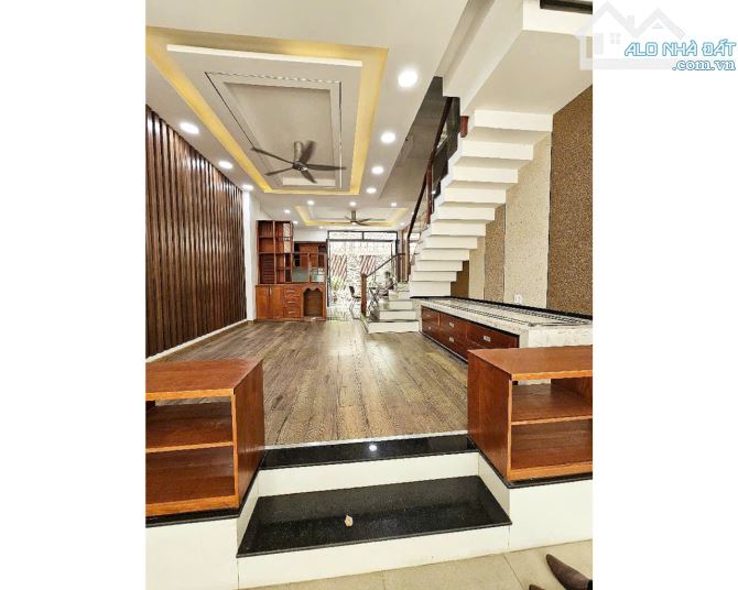 NHÀ HIẾM, KHU JAMONA ĐÀO TRÍ PHÚ THUẬN QUẬN 7, 5 TẦNG, NHỈNH 15 TỶ, CÔNG VIÊN TRƯỚC NHÀ