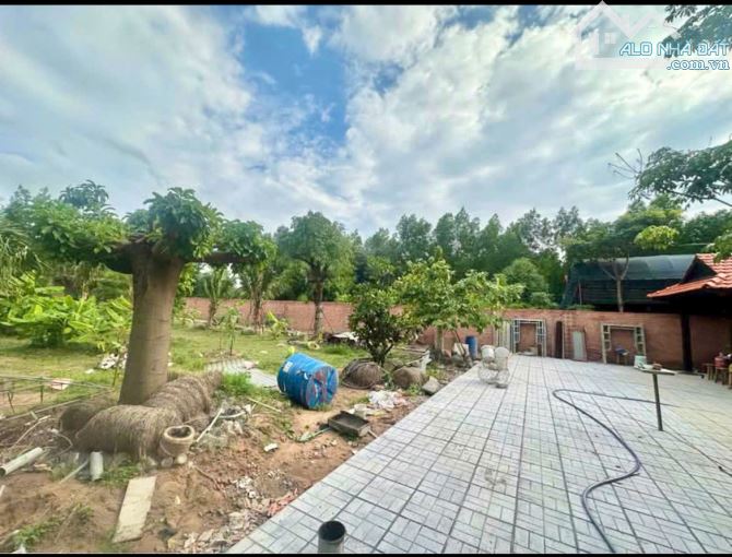 Cần bán khu vườn nghĩ dưỡng 💵💵 giá: 3.TỶ.2  DT: 1.127m2 (hơn 1.Xào) sổ hồng