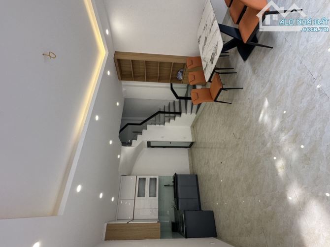 BÁN NHÀ 5 TẦNG_NGUYỄN VĂN LINH, SÀI ĐỒNG– FULL NỘI THẤT VIP – OTO VÀO NHÀ -38m, 7,6 TỶ