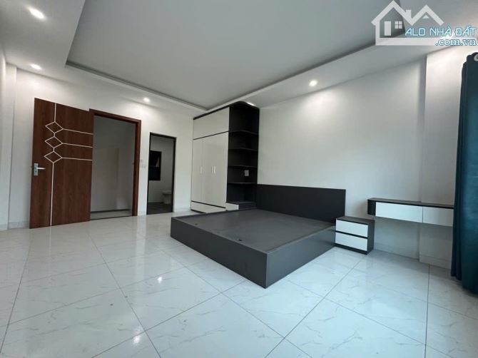 B.Á.N NHÀ GẦN VIN ĐAN PHƯỢNG , 10M Ô TÔ TRÁNH, Ở SƯỚNG 36M2, 4 TỶ 5