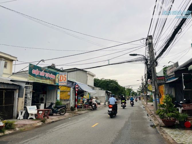 Bán Nhà Hẻm Dal Trục Thẳng Đường D5