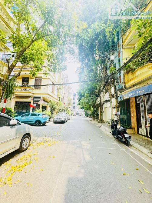 NHÀ PHÂN LÔ VỈA HÈ Ô TÔ TRÁNH HÀNG HIẾM HAI BÀ TRƯNG 75M2 5T MT 5.5M GIÁ 21 TỶ