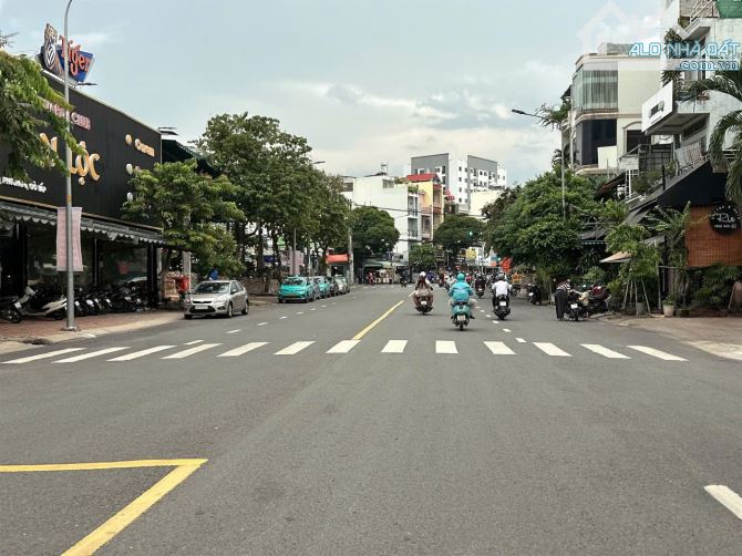 Bán đất tặng nhà 3 lầu 384m2 hẻm 1 sẹc Nguyễn Văn Lượng ngang 8m 17PN gần Lotte 28.6 tỷ