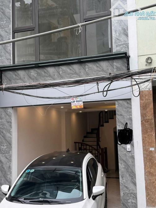 Nhà đẹp ở trung tâm Nguyễn Văn Cừ - ô tô vào nhà- 7,9 tỷ